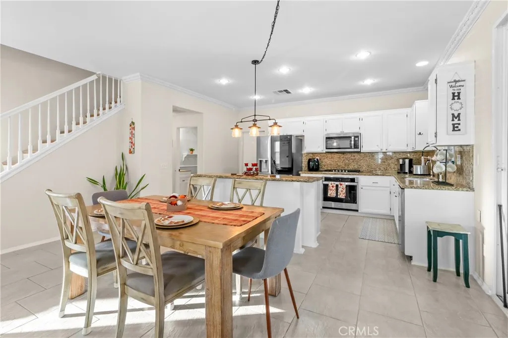 38122 37 Street E, Palmdale, California 93550 home-pic-8