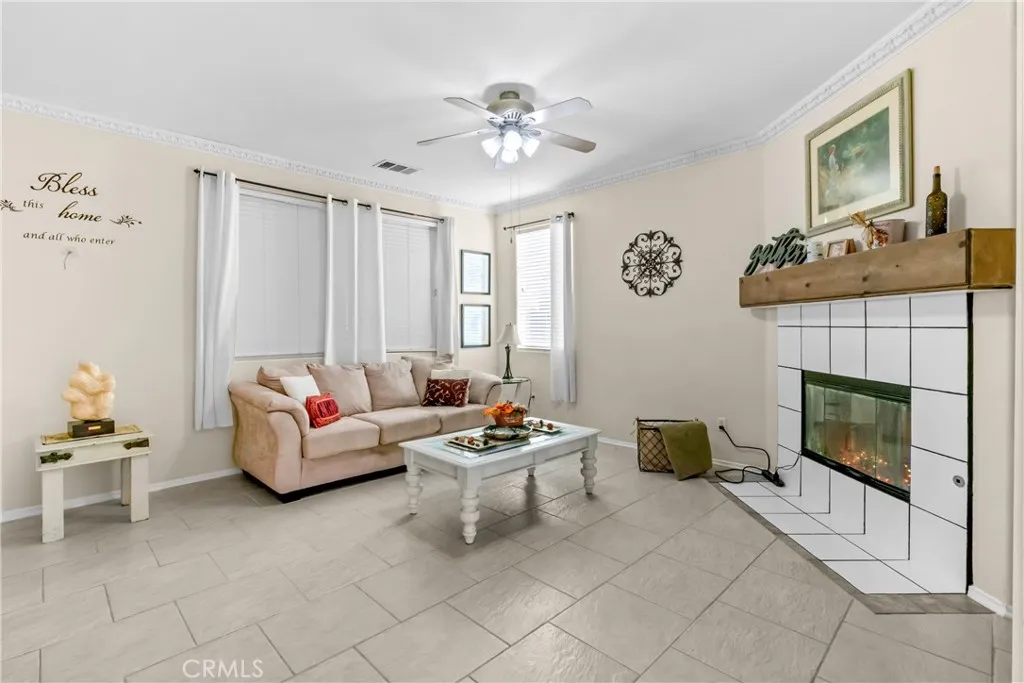 38122 37 Street E, Palmdale, California 93550 home-pic-6
