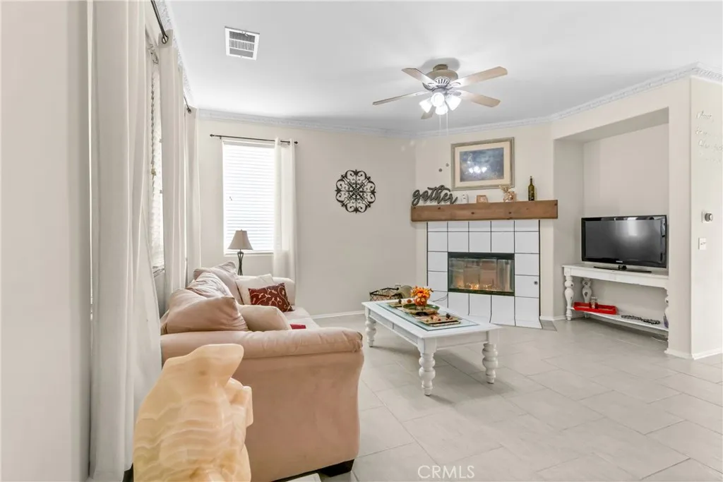 38122 37 Street E, Palmdale, California 93550 home-pic-7