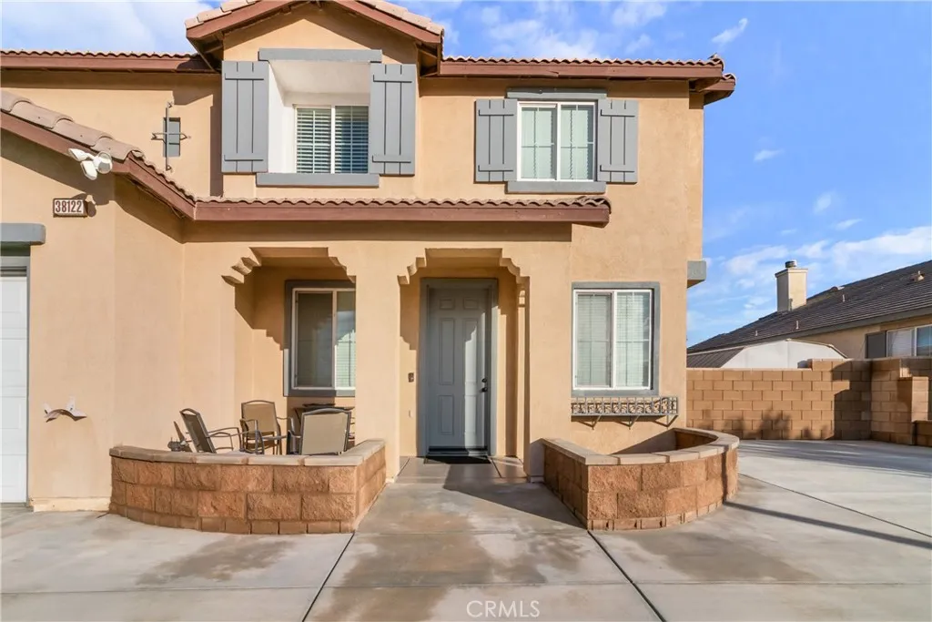 38122 37 Street E, Palmdale, California 93550 home-pic-2
