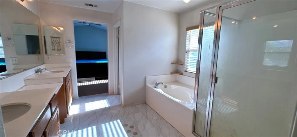 3921 Barbury Palms, Perris, California 92571 home-pic-16