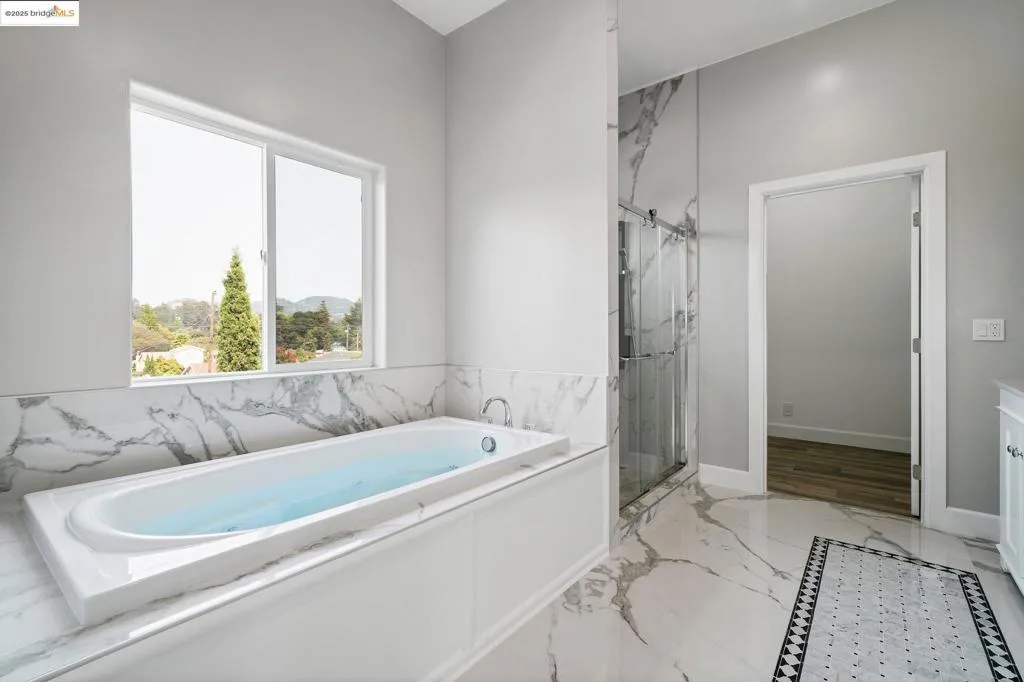 4511 Elmwood Rd, El Sobrante, California 94803 home-pic-23