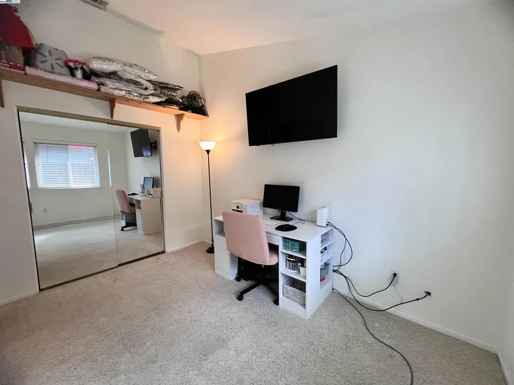 1824 Harding Ct, Antioch, California 94509 home-pic-16
