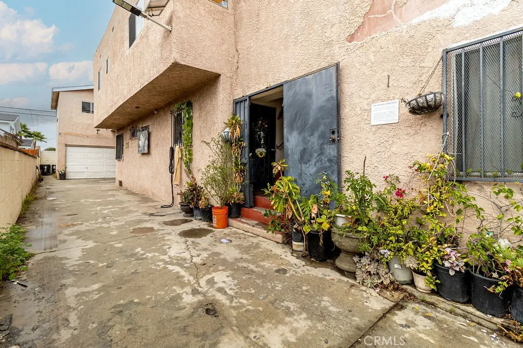 6613 S Figueroa, Los Angeles, California 90003 home-pic-6