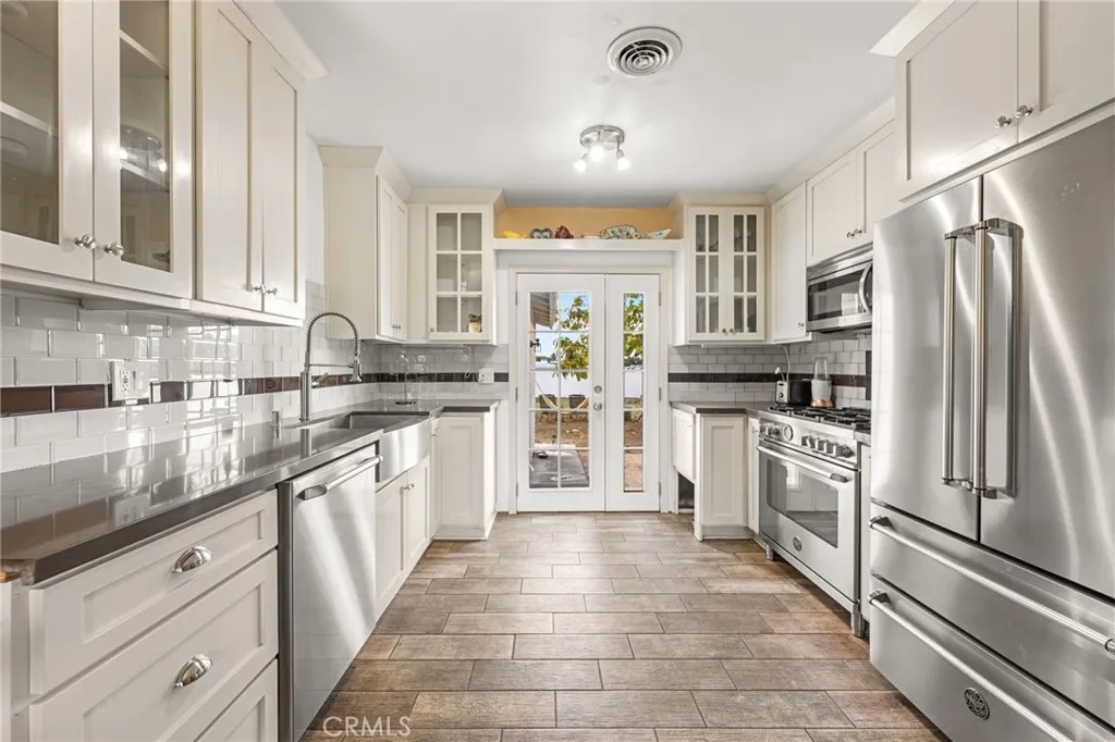 3620 Hoover, Riverside, California 92504 home-pic-2