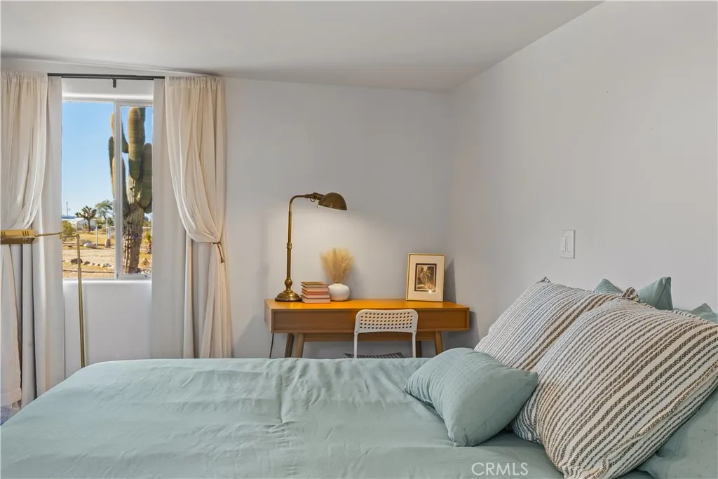 60611 Birdie Ln, Landers, California 92285 home-pic-23