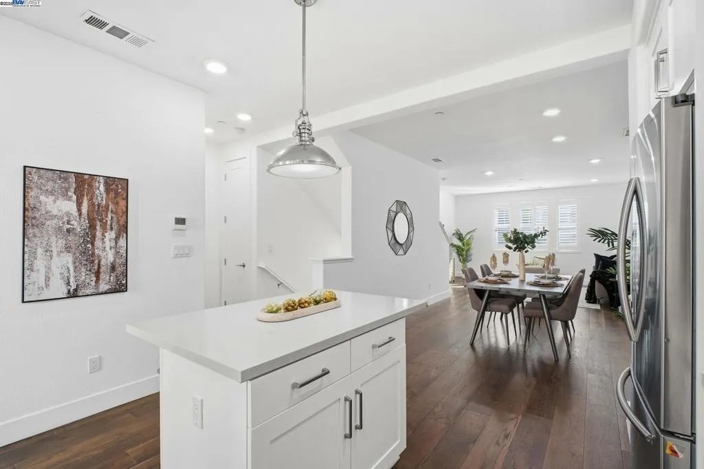 155 Branta Cmn, Fremont, California 94539 home-pic-11