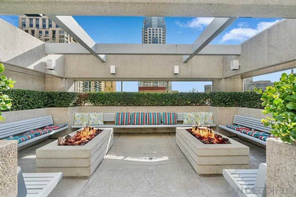 700 Front St 2105, San Diego, California 92101 home-pic-21