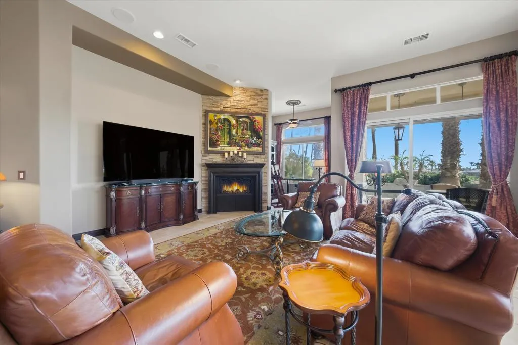 51518 Via Sorrento, La Quinta, California 92253 home-pic-2