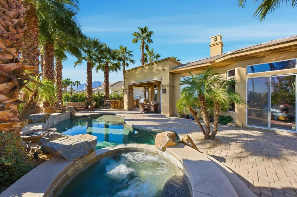 51518 Via Sorrento, La Quinta, California 92253 home-pic-1