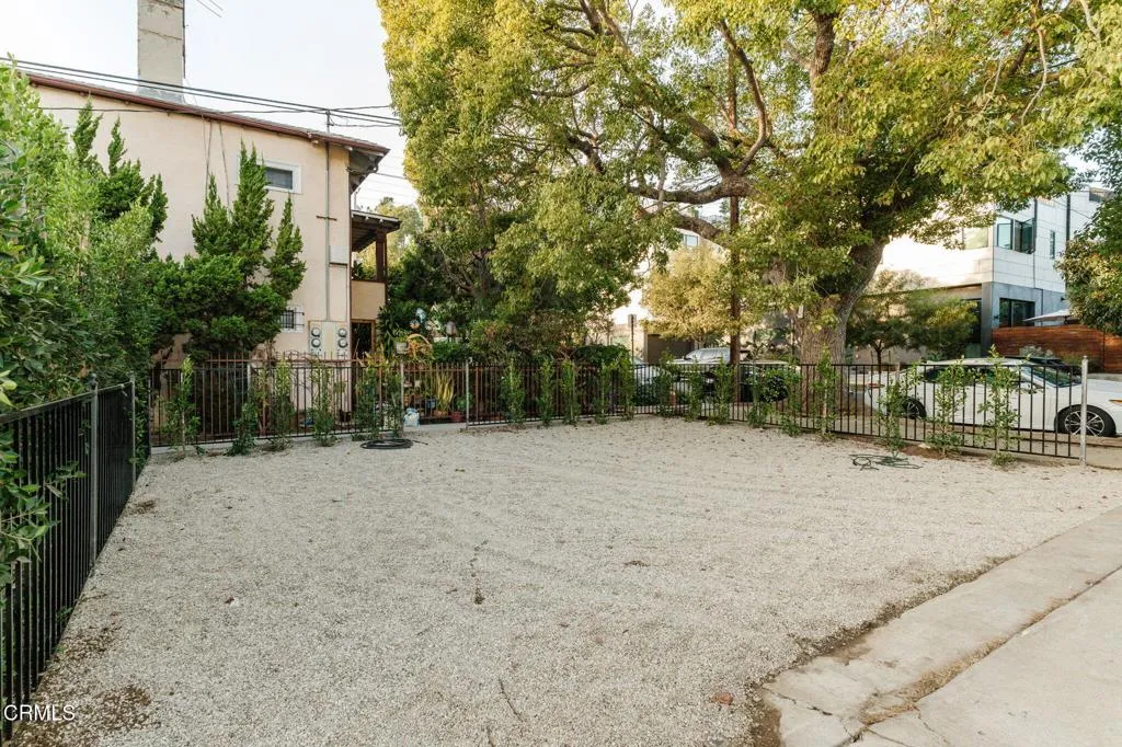 2612 Marathon Street 1/2, Los Angeles, California 90026 home-pic-21