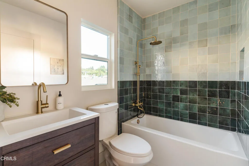 2612 Marathon Street 1/2, Los Angeles, California 90026 home-pic-18