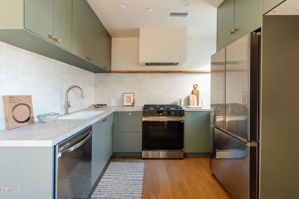 2612 Marathon Street 1/2, Los Angeles, California 90026 home-pic-7