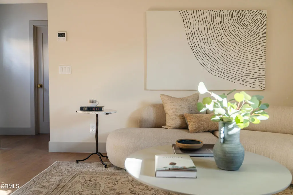 2612 Marathon Street 1/2, Los Angeles, California 90026 home-pic-2