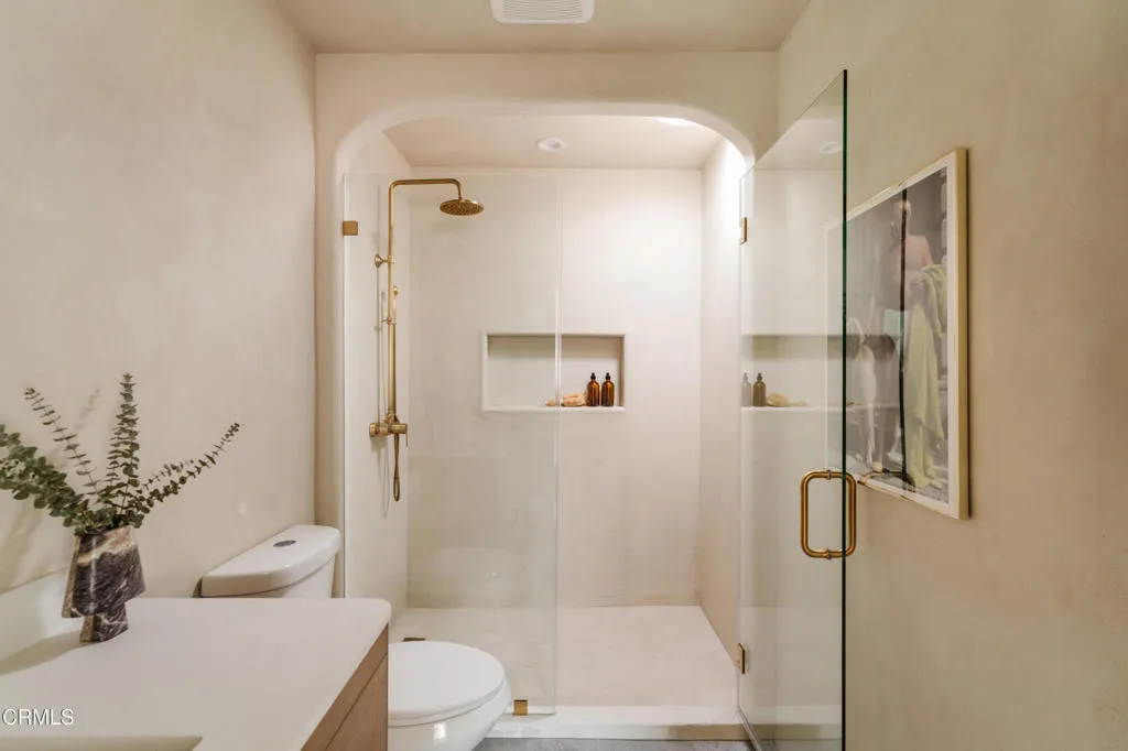 2612 Marathon Street 1/2, Los Angeles, California 90026 home-pic-12