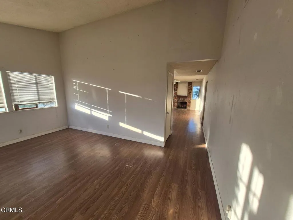 1835 Kennedy Place, Oxnard, California 93033 home-pic-2