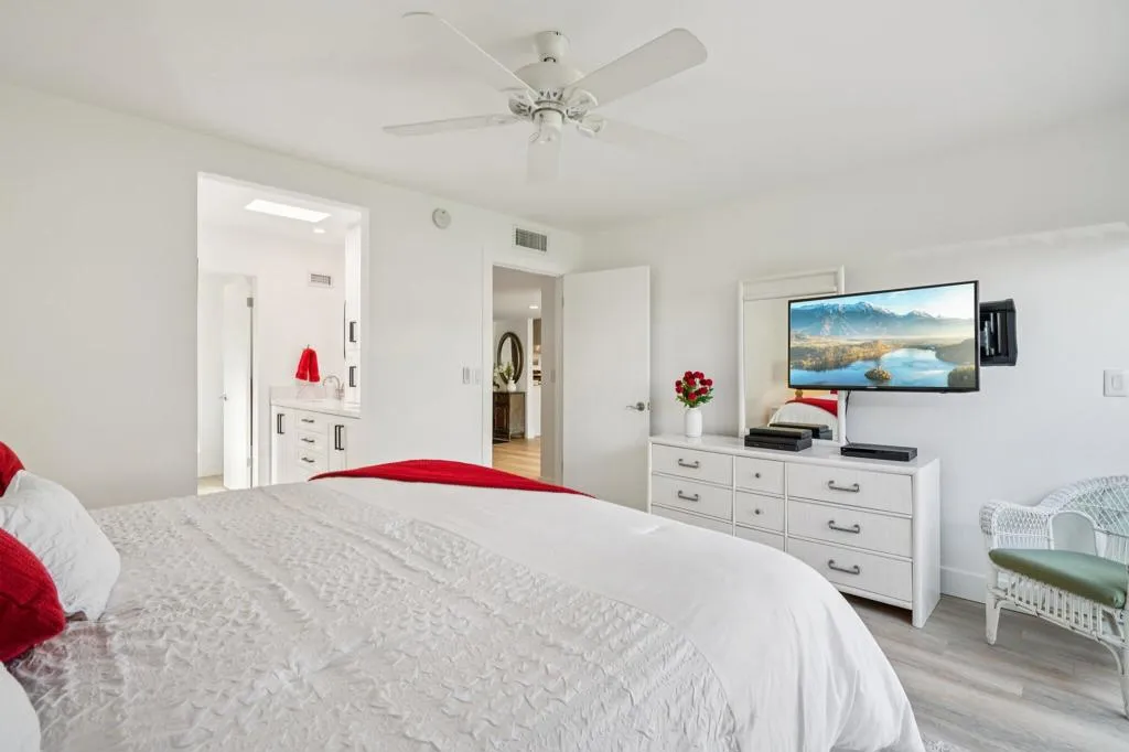 6253 N Paseo De La Palma, Palm Springs, California 92264 home-pic-17