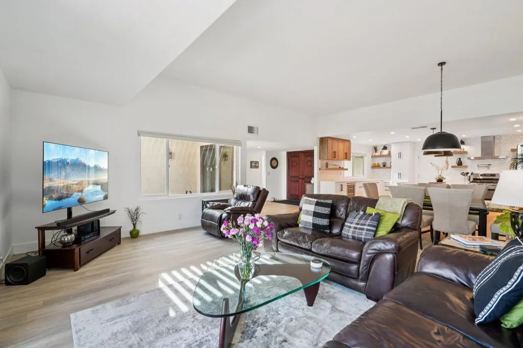 6253 N Paseo De La Palma, Palm Springs, California 92264 home-pic-7