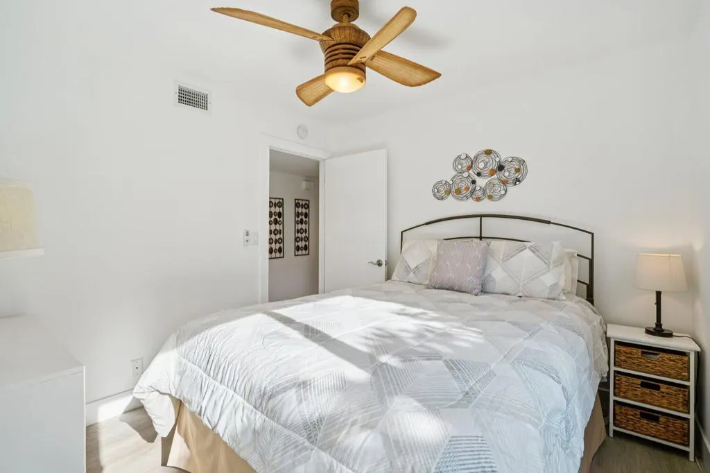 6253 N Paseo De La Palma, Palm Springs, California 92264 home-pic-22