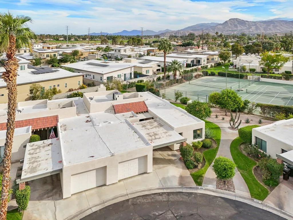 6253 N Paseo De La Palma, Palm Springs, California 92264 home-pic-36