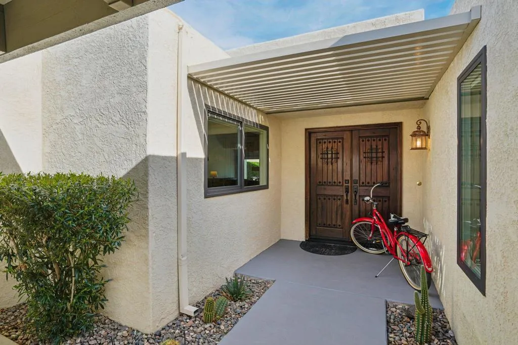 6253 N Paseo De La Palma, Palm Springs, California 92264 home-pic-2
