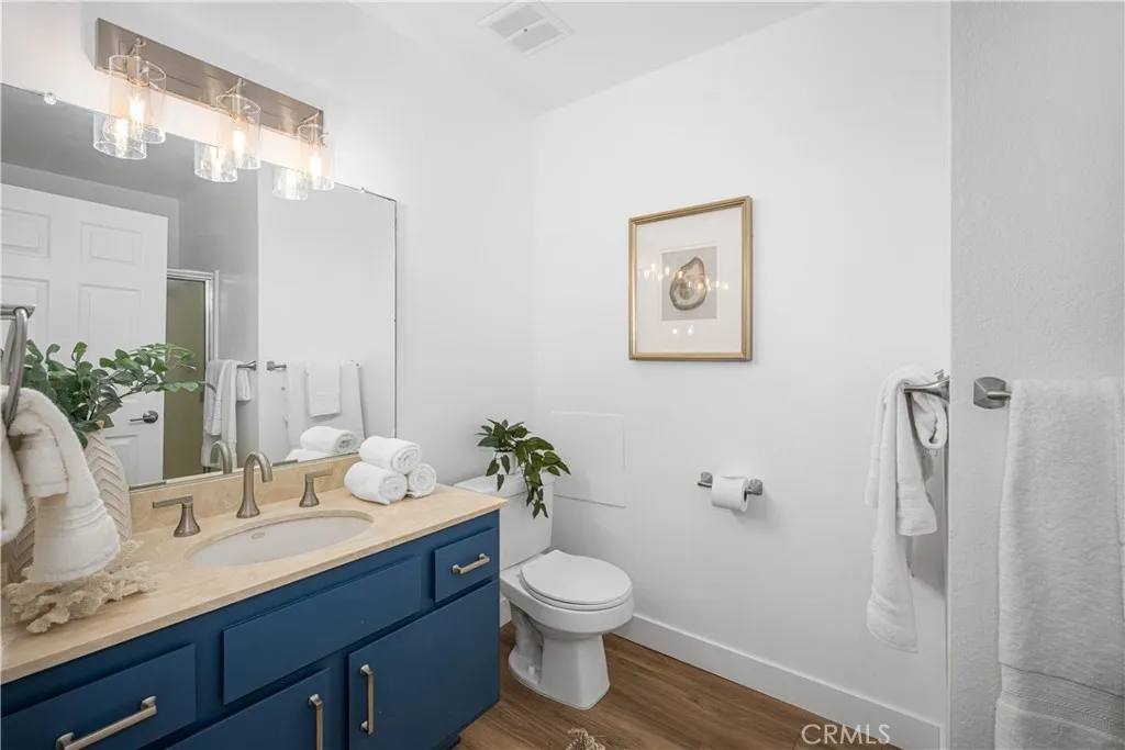 8777 Tulare Drive 411h, Huntington Beach, California 92646 home-pic-20