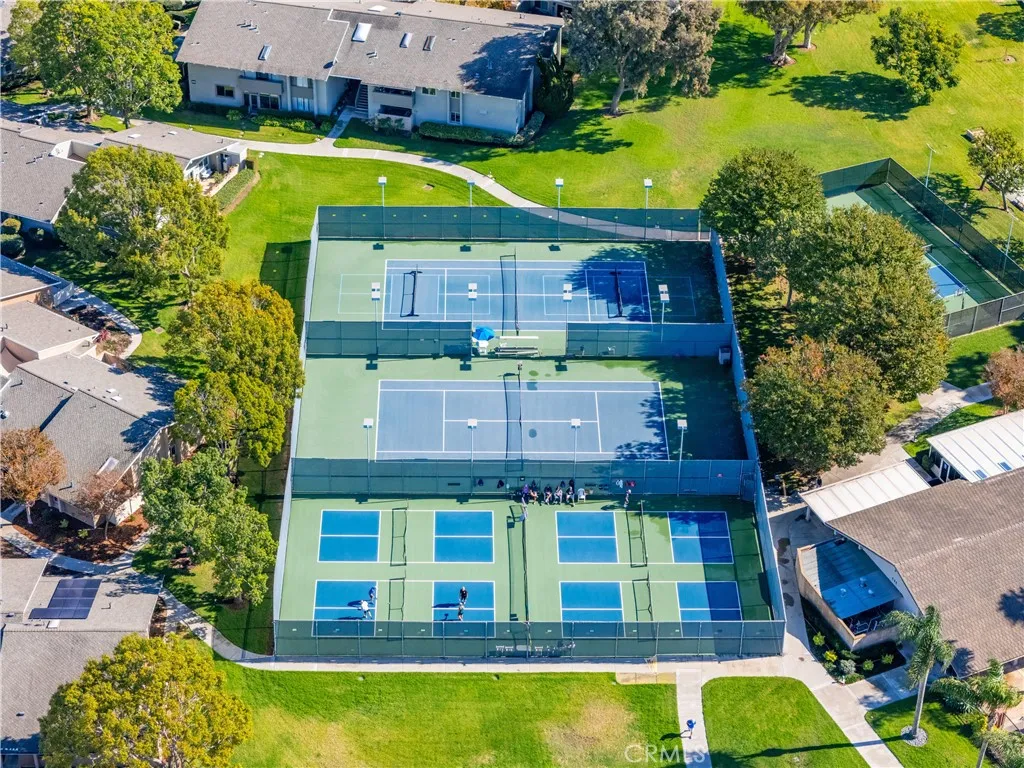 8777 Tulare Drive 411h, Huntington Beach, California 92646 home-pic-27