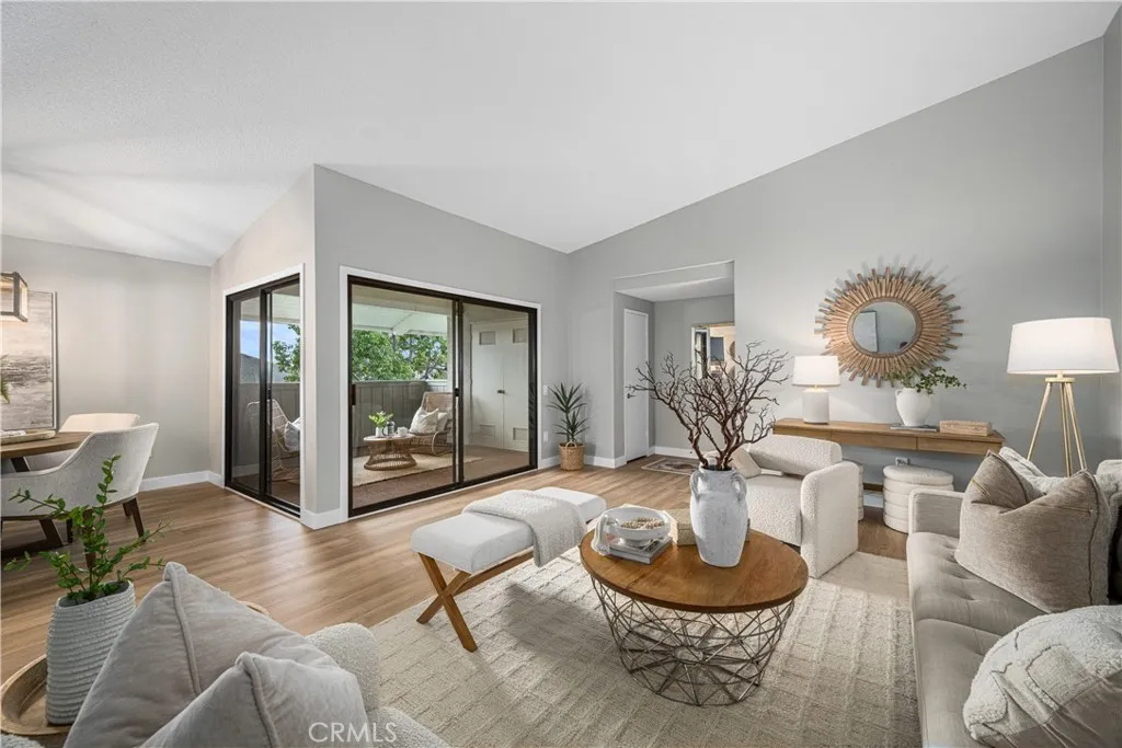 8777 Tulare Drive 411h, Huntington Beach, California 92646 home-pic-2