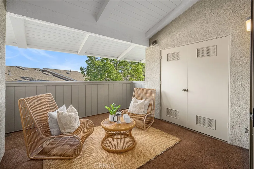 8777 Tulare Drive 411h, Huntington Beach, California 92646 home-pic-8