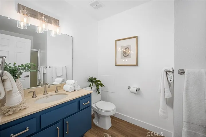Full Bathroom For Guests