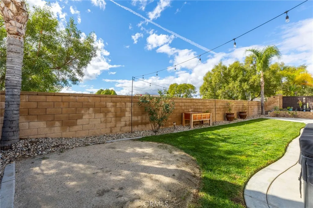36205 Coffee Tree Place, Murrieta, California 92562 home-pic-23