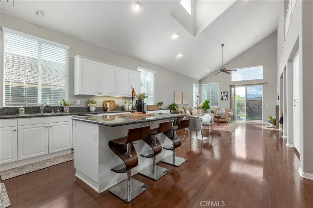 36205 Coffee Tree Place, Murrieta, California 92562 home-pic-4