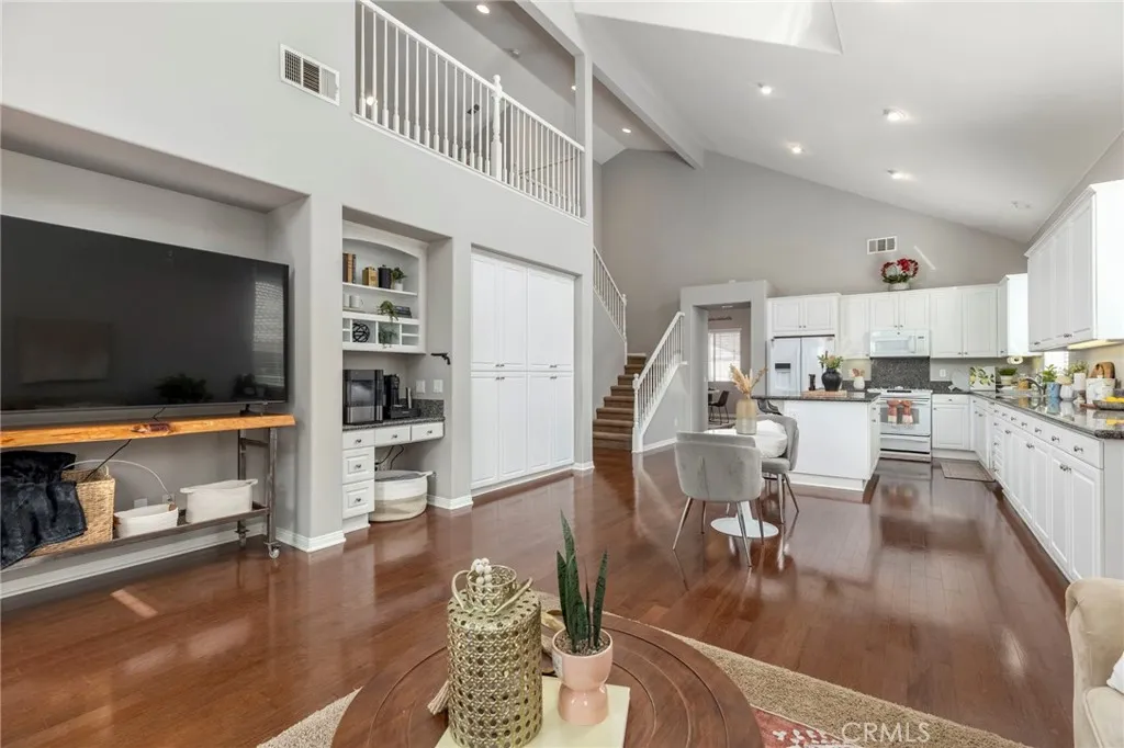 36205 Coffee Tree Place, Murrieta, California 92562 home-pic-7