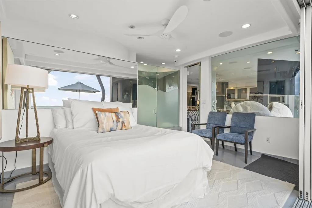 2999 Ocean Front Walk 1, San Diego, California 92109 home-pic-18
