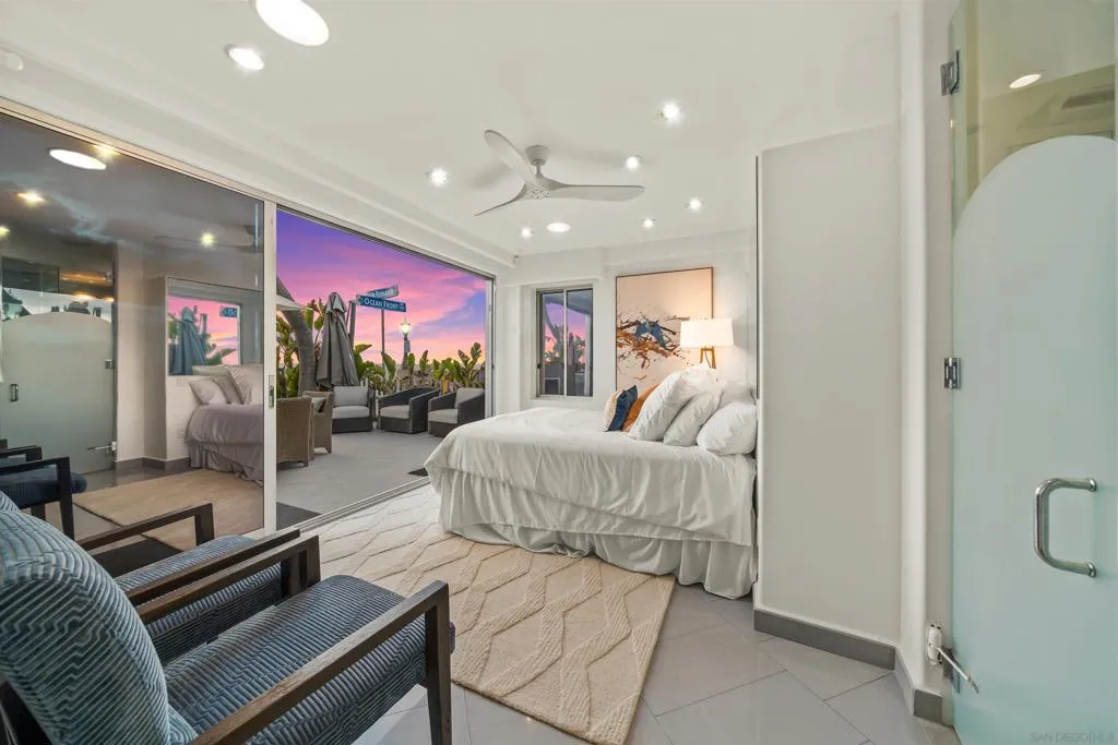 2999 Ocean Front Walk 1, San Diego, California 92109 home-pic-16