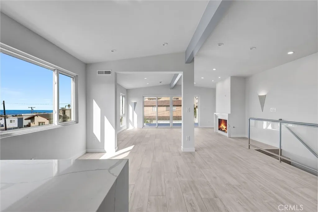 1210 1st Place, Hermosa Beach, California 90254 home-pic-3