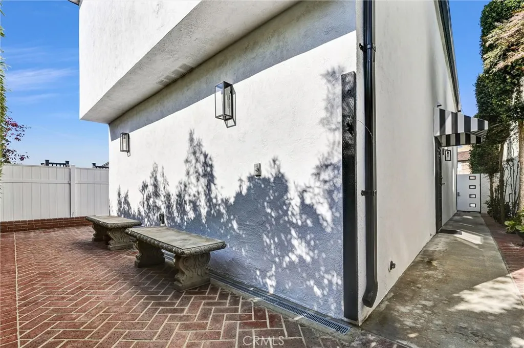 1210 1st Place, Hermosa Beach, California 90254 home-pic-22