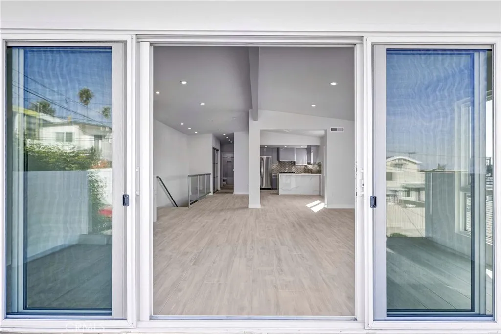 1210 1st Place, Hermosa Beach, California 90254 home-pic-9