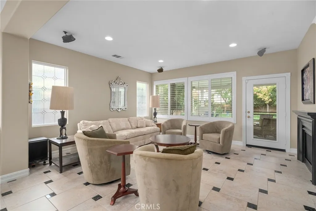 13879 Fair Meadows Court, Eastvale, California 92880 home-pic-17