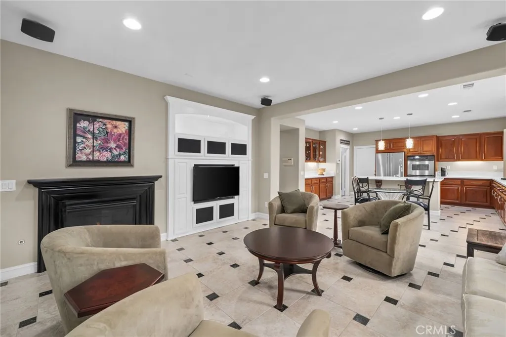 13879 Fair Meadows Court, Eastvale, California 92880 home-pic-19