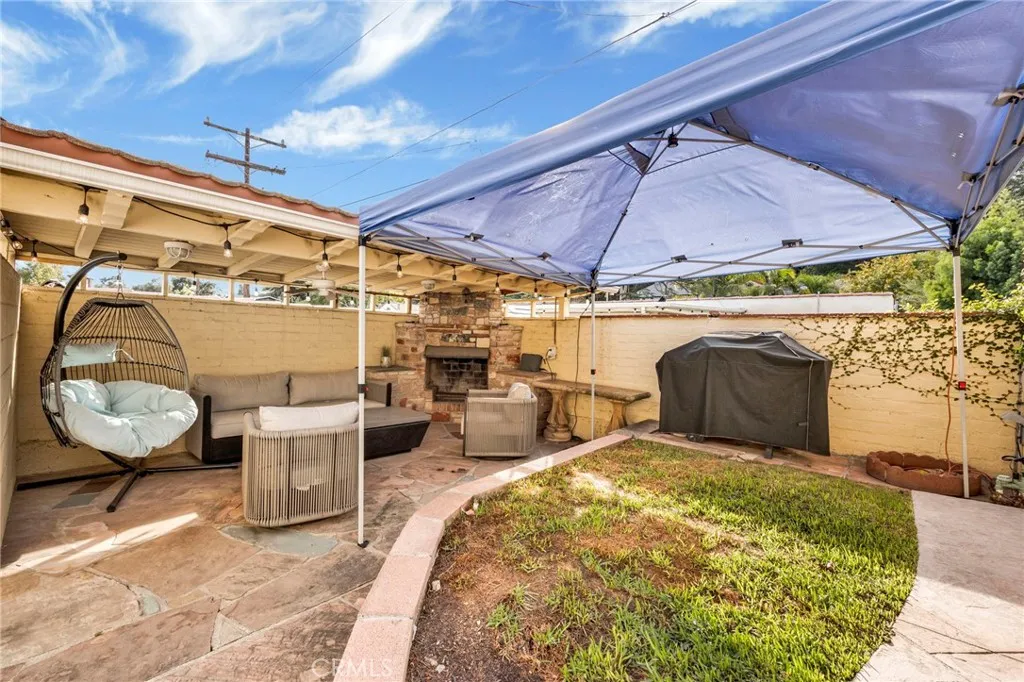695 Glenmore Boulevard, Glendale, California 91206 home-pic-24