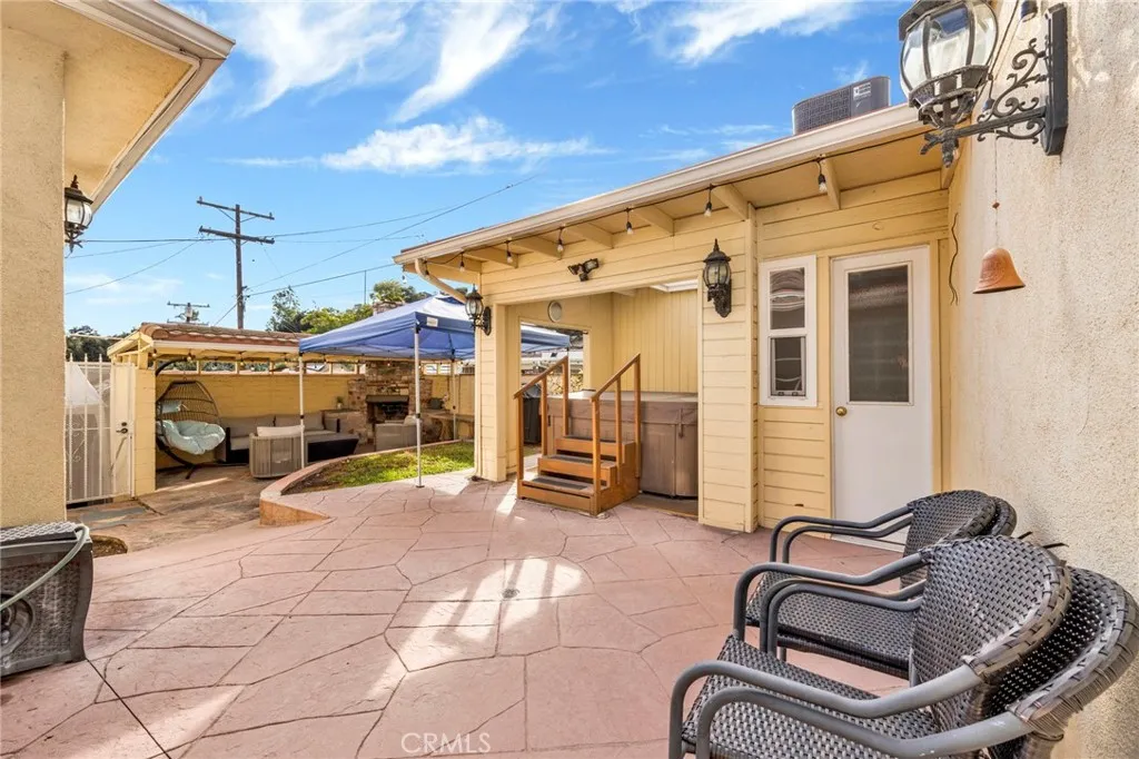 695 Glenmore Boulevard, Glendale, California 91206 home-pic-22