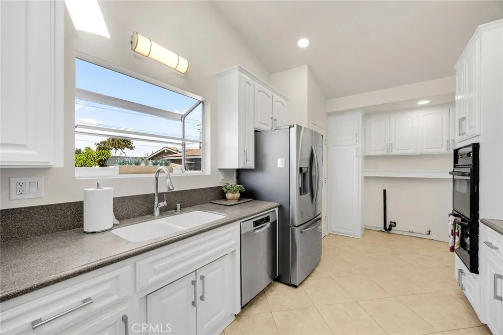 6437 Pheasant Circle, Buena Park, California 90620 home-pic-14