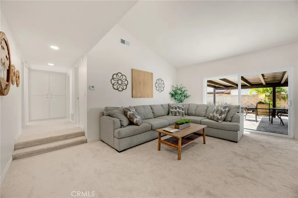 6437 Pheasant Circle, Buena Park, California 90620 home-pic-4