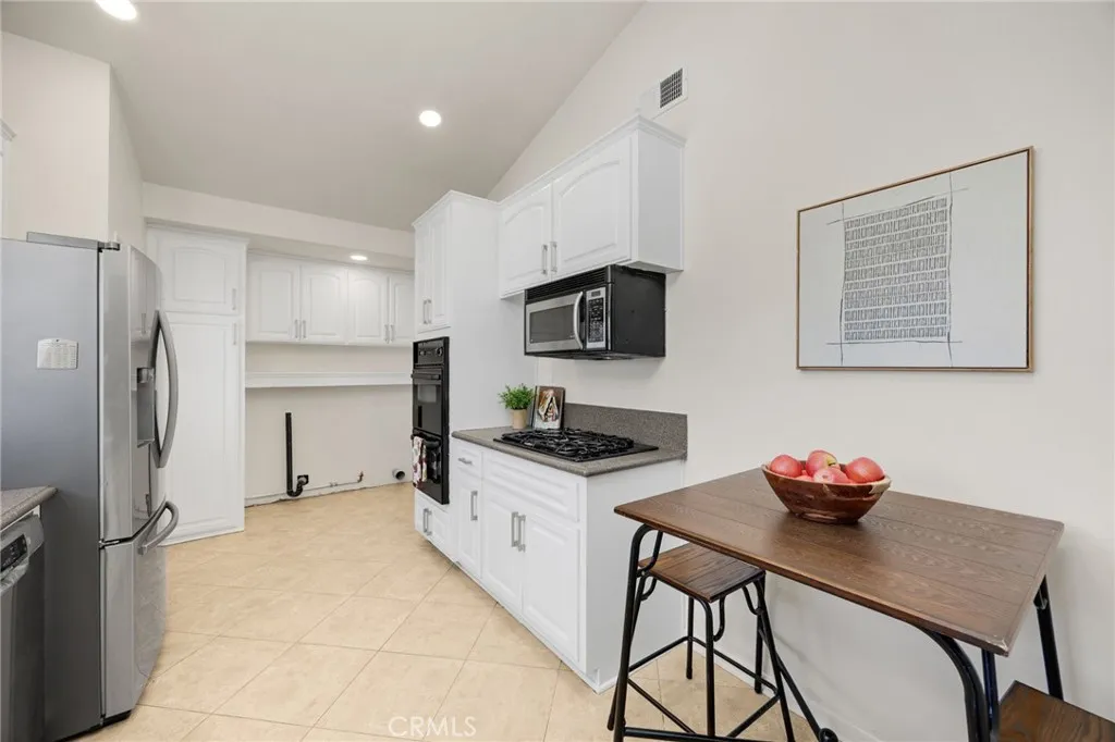 6437 Pheasant Circle, Buena Park, California 90620 home-pic-13