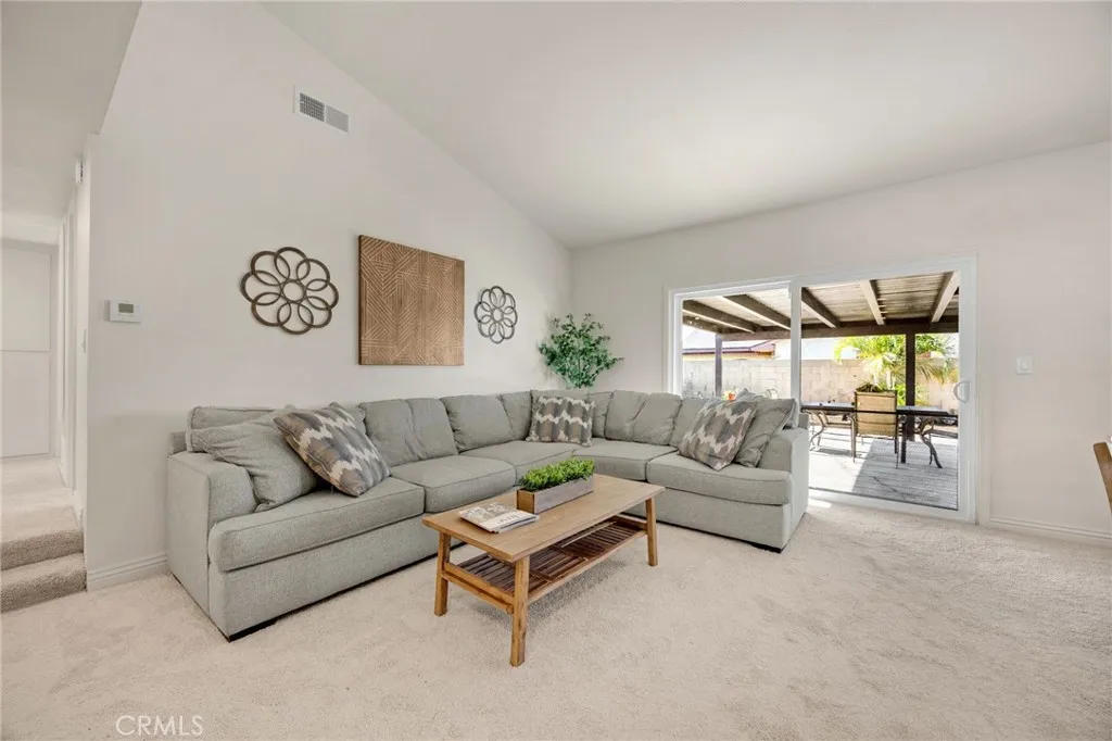 6437 Pheasant Circle, Buena Park, California 90620 home-pic-3