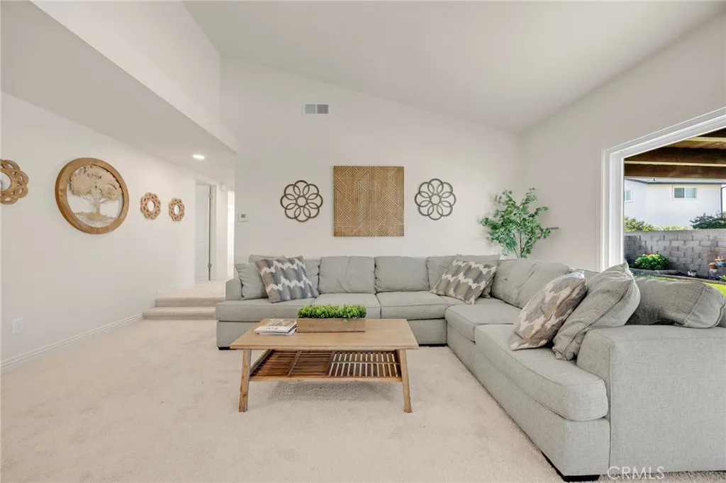 6437 Pheasant Circle, Buena Park, California 90620 home-pic-2