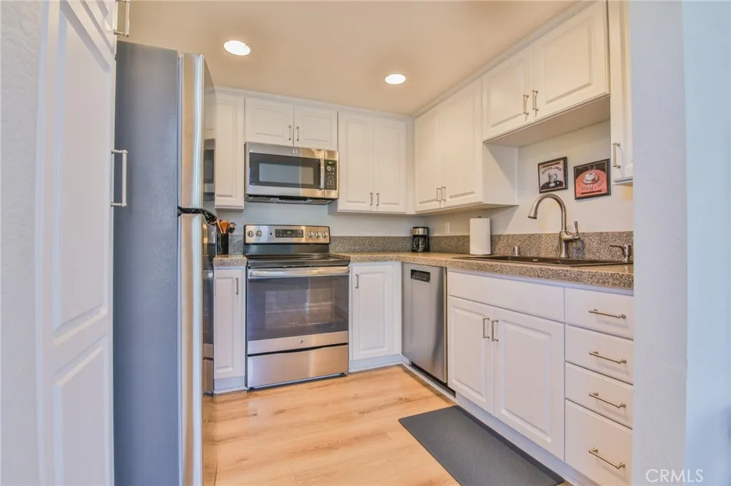 40 Rainwood, Aliso Viejo, California 92656 home-pic-11