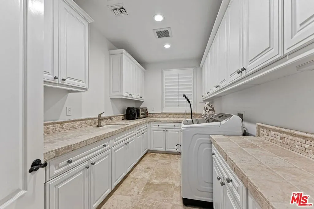 25431 Prado De Las Fresas, Calabasas, California 91302 home-pic-21