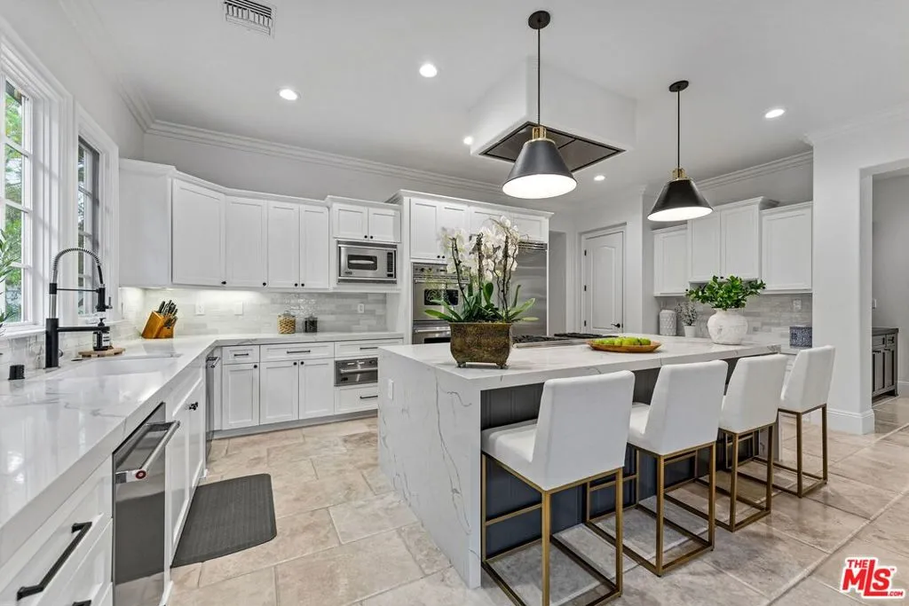 25431 Prado De Las Fresas, Calabasas, California 91302 home-pic-18